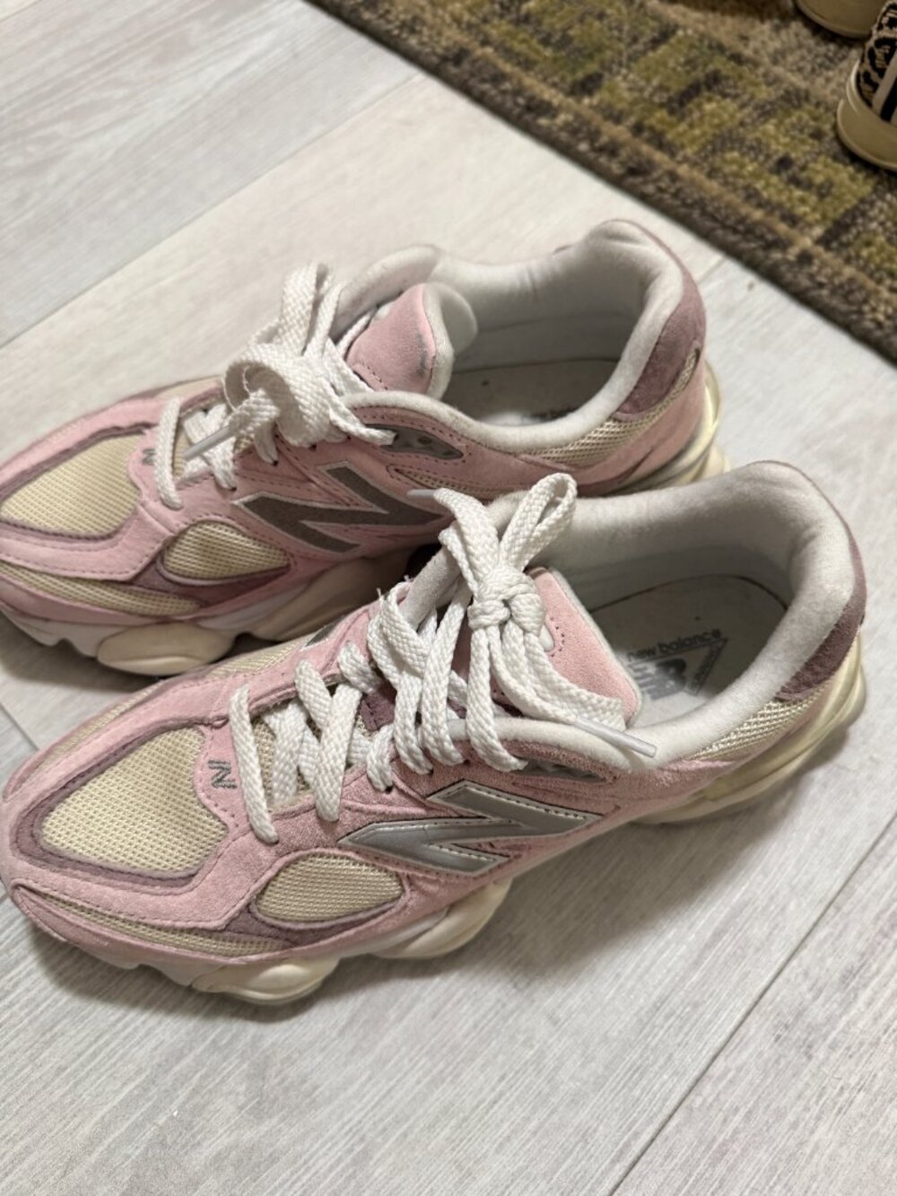 New Balance 9060 Sneakers, Size 8.5 - Picture 2 of 7